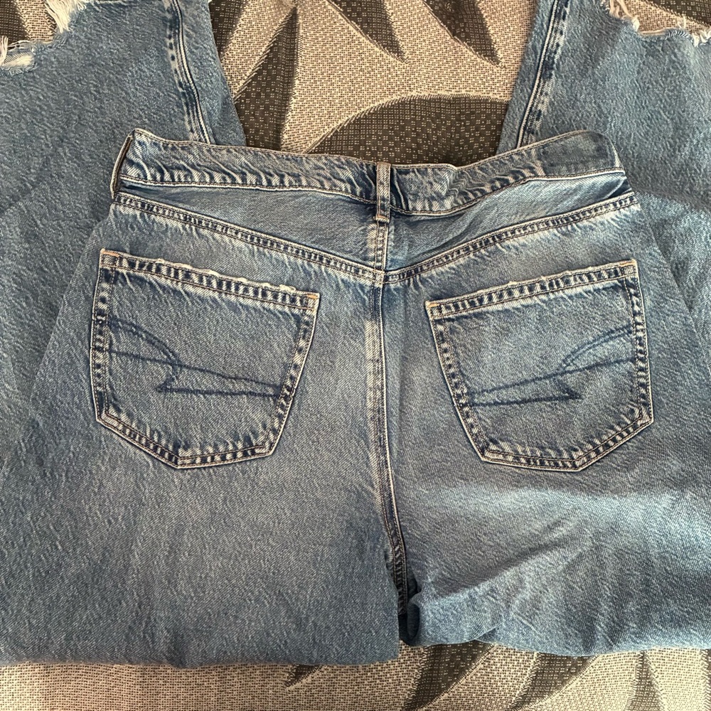 American Eagle Jeans - Picture 2 of 4